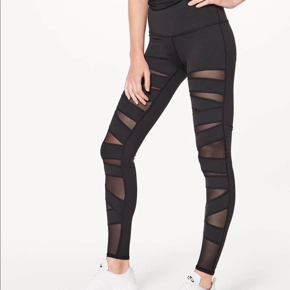 Lululemon Wunder Under tech mesh, EUC, 10